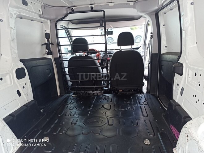 Fiat Doblo 2010, 178,504 km - 1.6 l - Bakı