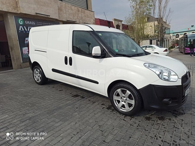 Fiat Doblo 2010, 178,504 km - 1.6 l - Bakı