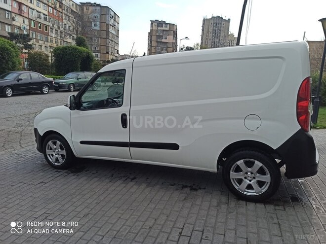 Fiat Doblo 2010, 178,504 km - 1.6 l - Bakı