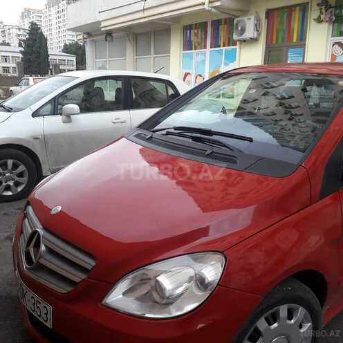 Mercedes B 180 2010, 95,000 km - 1.7 л - Bakı
