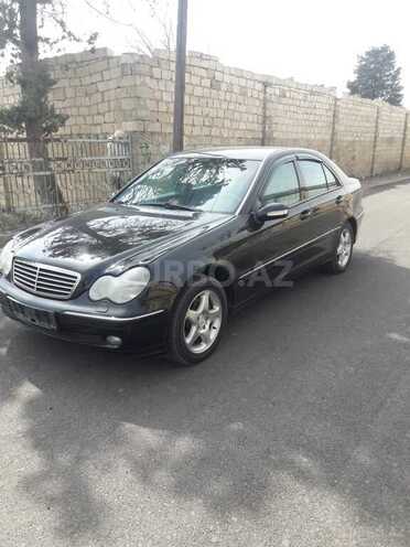 Mercedes C 240 2001, 300,231 km - 2.6 l - Tovuz