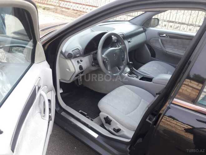 Mercedes C 240 2001, 300,231 km - 2.6 l - Tovuz