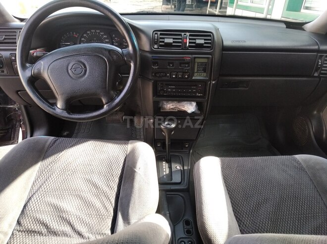 Opel Vectra 1994, 195,000 km - 2.0 l - Bakı