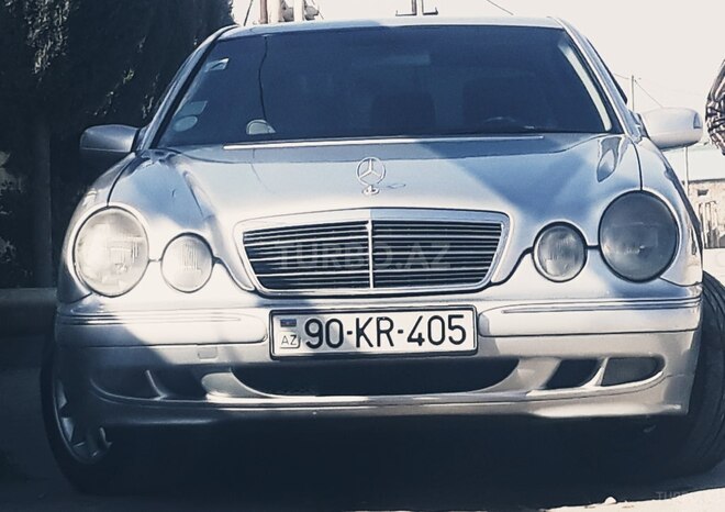 Mercedes E 220 2000, 335,626 km - 2.2 l - Bakı