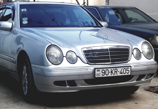Mercedes E 220 2000, 335,626 km - 2.2 l - Bakı