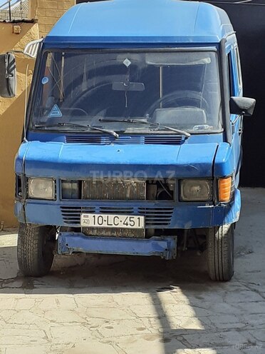 Mercedes 208 D 1990, 180,000 km - 2.3 l - Xırdalan