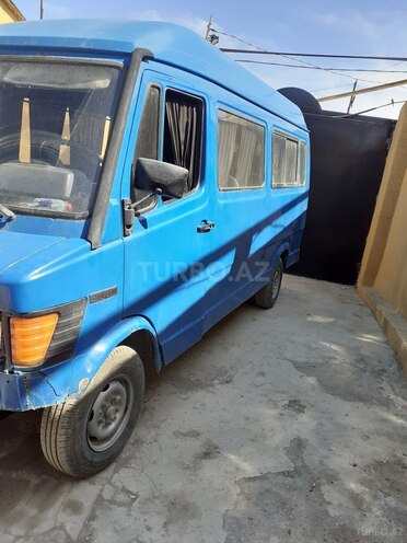 Mercedes 208 D 1990, 180,000 km - 2.3 l - Xırdalan