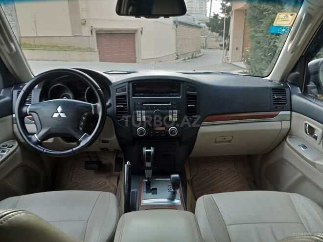 Mitsubishi Pajero 2008, 245,000 km - 3.0 l - Bakı