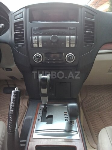 Mitsubishi Pajero 2008, 245,000 km - 3.0 l - Bakı