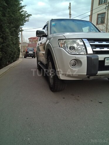 Mitsubishi Pajero 2008, 245,000 km - 3.0 l - Bakı