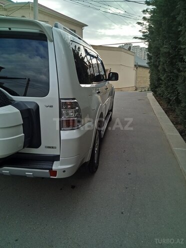 Mitsubishi Pajero 2008, 245,000 km - 3.0 l - Bakı
