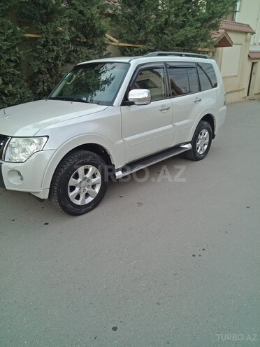 Mitsubishi Pajero 2008, 245,000 km - 3.0 l - Bakı