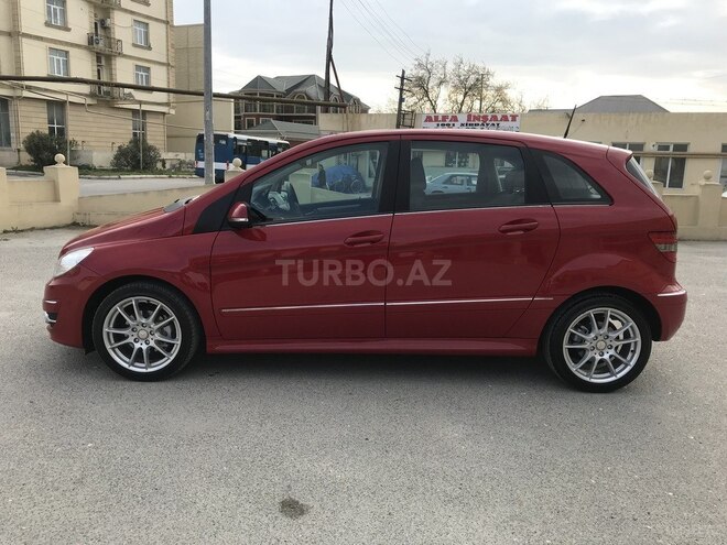 Mercedes B 180 2010, 71,103 km - 1.8 л - Bakı
