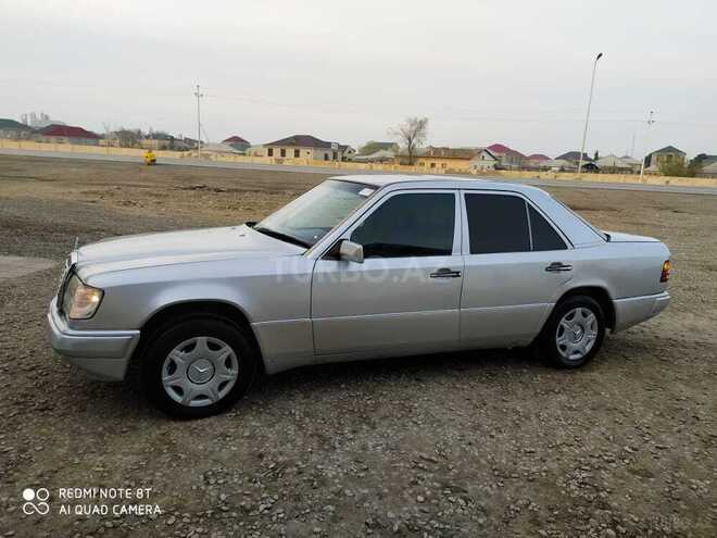 Mercedes E 200 1993, 325,000 km - 2.0 l - Sumqayıt