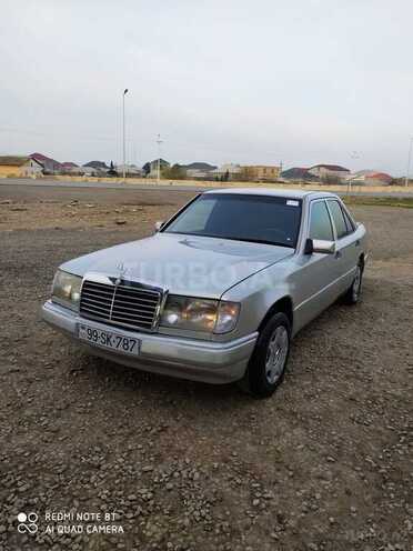 Mercedes E 200 1993, 325,000 km - 2.0 l - Sumqayıt