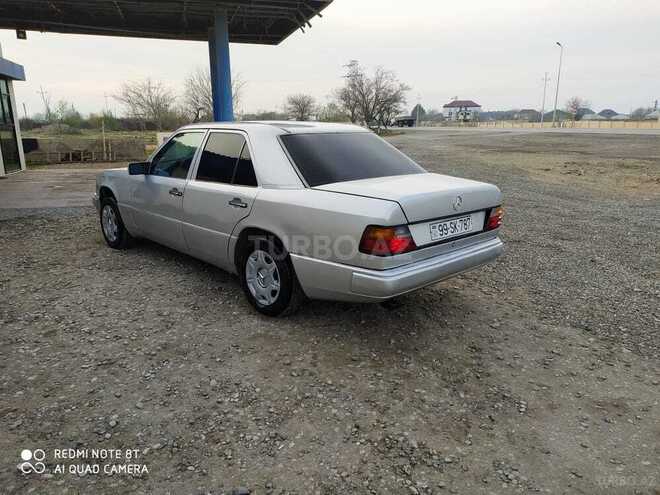 Mercedes E 200 1993, 325,000 km - 2.0 l - Sumqayıt