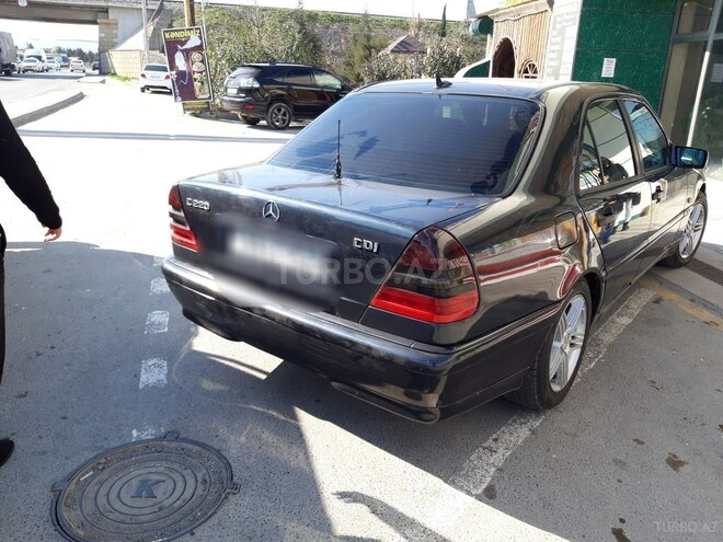 Mercedes C 220 2000, 250,000 km - 2.2 л - Bakı