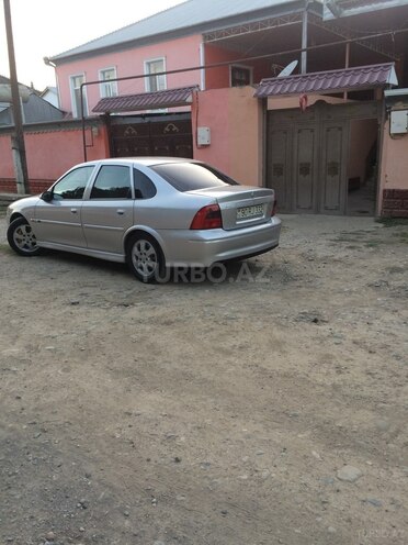 Opel Vectra 2000, 40,000 km - 1.8 l - Qazax