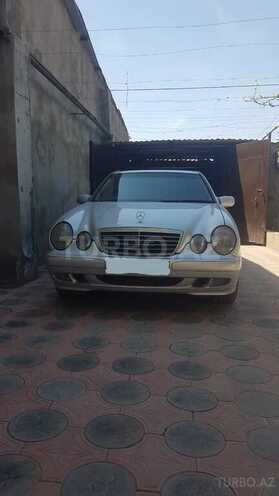 Mercedes E 220 2000, 390,000 km - 2.2 л - Bakı