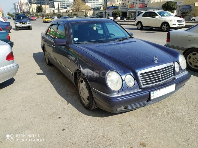 Mercedes E 240 1998, 329,500 km - 2.4 l - Bakı