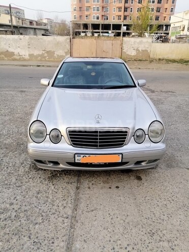 Mercedes E 240 2000, 238,000 km - 2.6 л - Sumqayıt