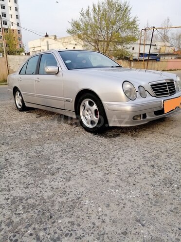 Mercedes E 240 2000, 238,000 km - 2.6 л - Sumqayıt