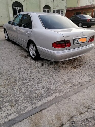 Mercedes E 240 2000, 238,000 km - 2.6 л - Sumqayıt