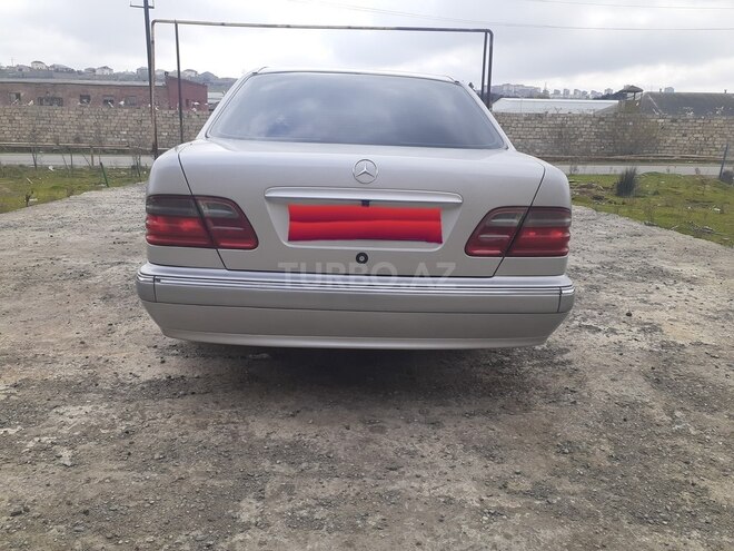 Mercedes E 240 2000, 282,000 km - 2.4 l - Bakı