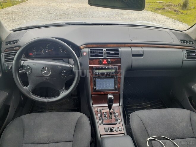 Mercedes E 240 2000, 282,000 km - 2.4 l - Bakı