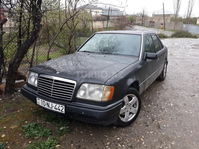 Mercedes E 220 1994, 435,000 km - 2.2 l - Bakı