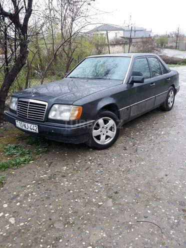 Mercedes E 220 1994, 435,000 km - 2.2 l - Bakı