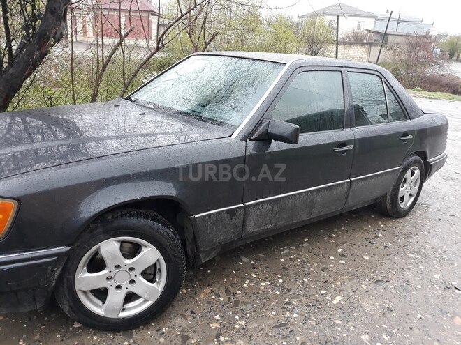 Mercedes E 220 1994, 435,000 km - 2.2 l - Bakı