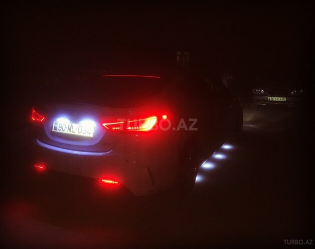 Hyundai Elantra 2011, 2,000 km - 0.2 l - Bakı