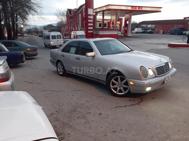 Mercedes E 320 1998, 124,548 km - 3.2 l - Oğuz