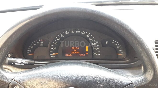 Mercedes C 240 2000, 260,000 km - 2.6 л - Yevlax