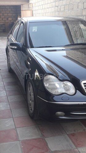 Mercedes C 240 2000, 260,000 km - 2.6 л - Yevlax
