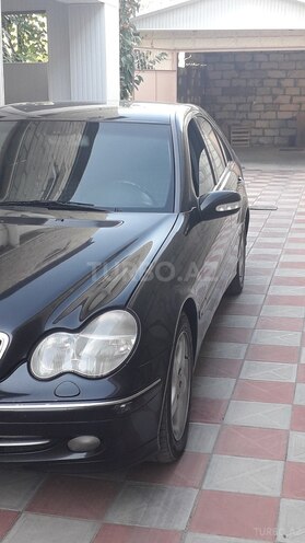 Mercedes C 240 2000, 260,000 km - 2.6 л - Yevlax