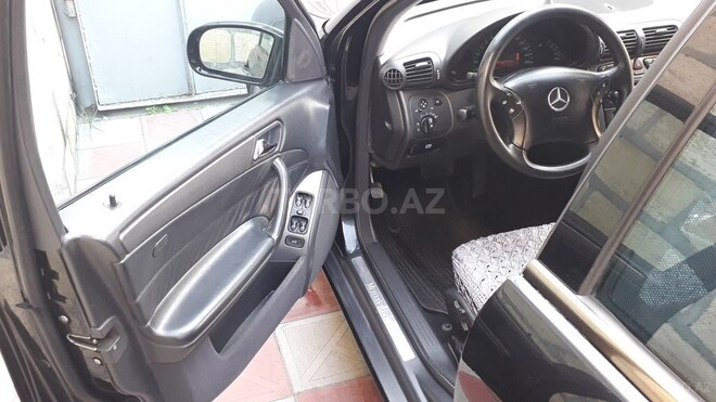 Mercedes C 240 2000, 260,000 km - 2.6 л - Yevlax