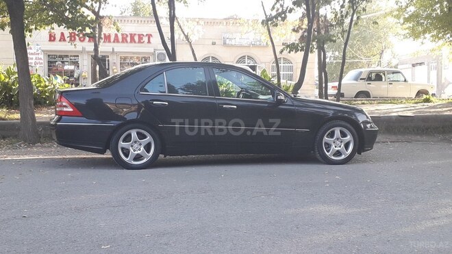 Mercedes C 240 2000, 260,000 km - 2.6 л - Yevlax
