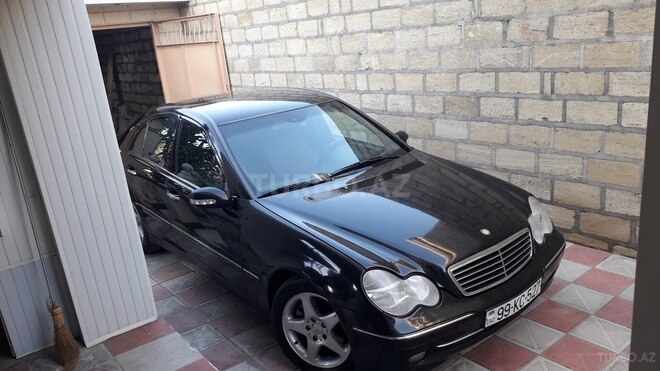 Mercedes C 240 2000, 260,000 km - 2.6 л - Yevlax