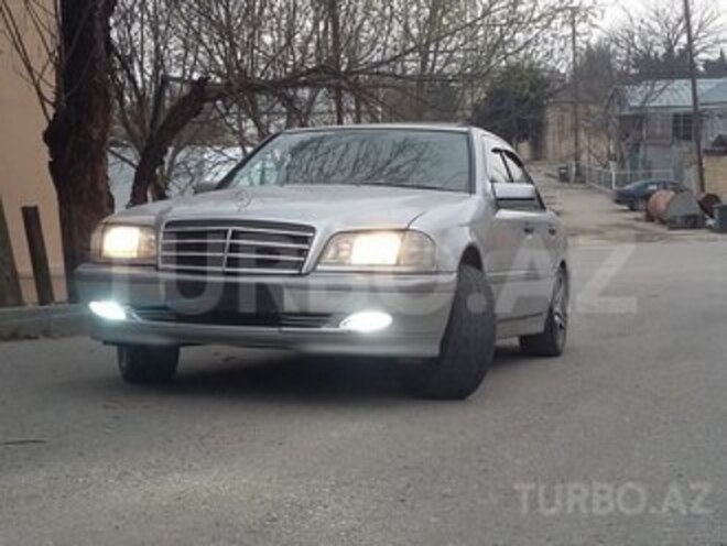 Mercedes C 200 1999, 242,338 km - 1.1 l - Şamaxı