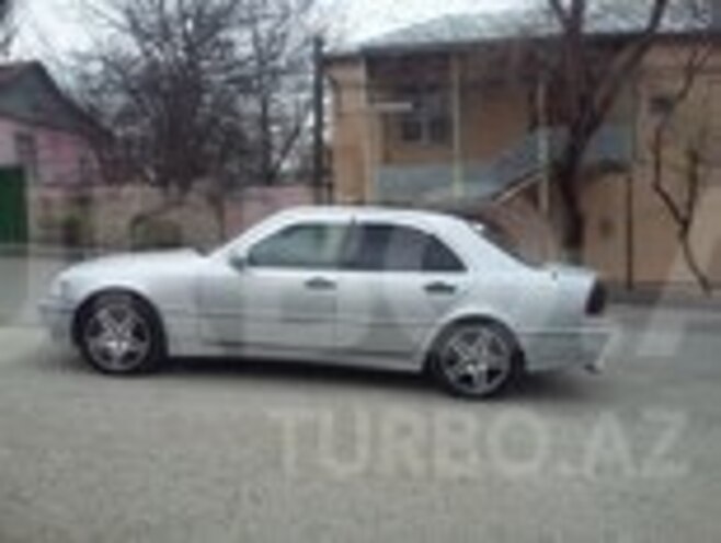 Mercedes C 200 1999, 242,338 km - 1.1 l - Şamaxı