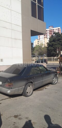 Mercedes E 250 1991, 450,865 km - 0.3 l - Bakı