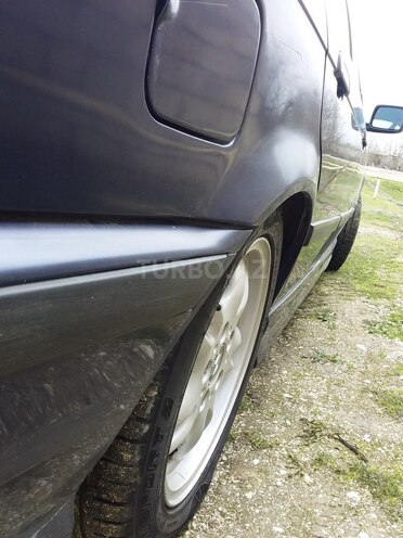 BMW 320 1998, 215,342 km - 2.0 l - Şirvan