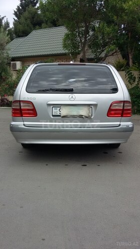 Mercedes E 200 2001, 340,000 km - 2.0 l - Bakı