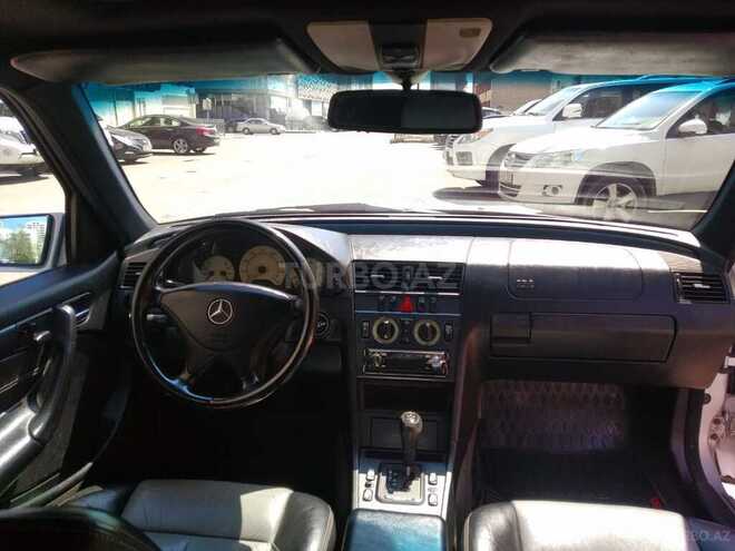 Mercedes C 230 2000, 295,000 km - 2.3 л - Bakı