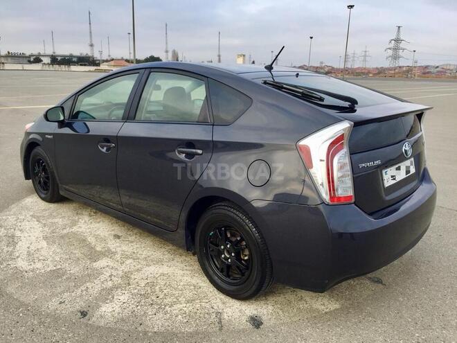 Toyota Prius 2015, 105,000 km - 1.8 l - Bakı