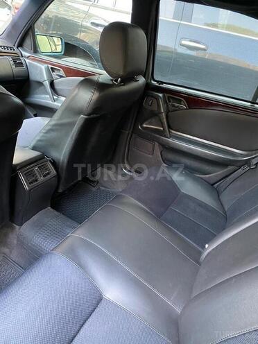 Mercedes E 240 1997, 397,000 km - 0.3 l - Bakı