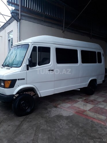 Mercedes 208 D 1995, 3,858,788 km - 0.3 л - Tovuz