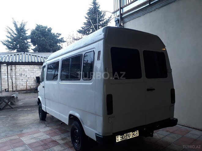 Mercedes 208 D 1995, 3,858,788 km - 0.3 л - Tovuz
